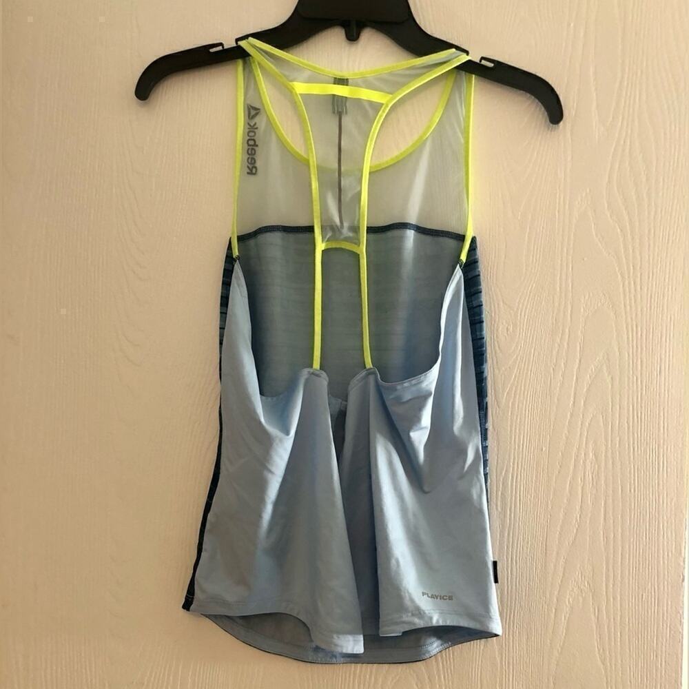 Women's Reebok Workout Tank Size Small - Picture 2 of 6